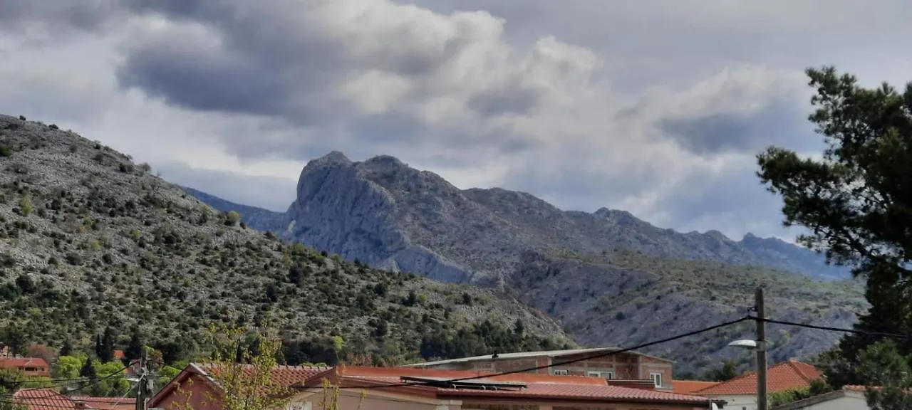 Apartmani Tinka Starigrad Paklenica 0*,  Croatia