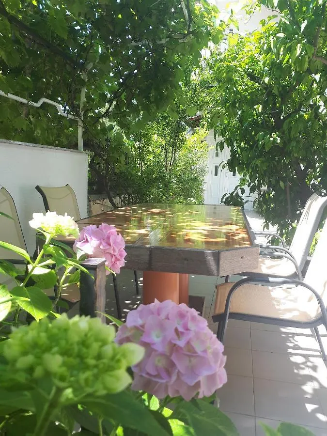 Apartmani Tinka Starigrad Paklenica 0*,