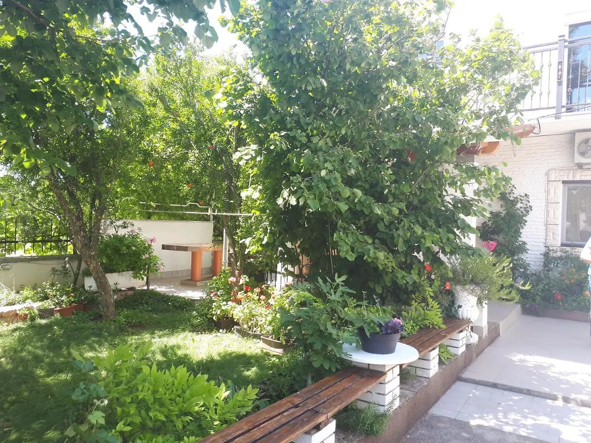 Apartmani Tinka Starigrad Paklenica Apartment
