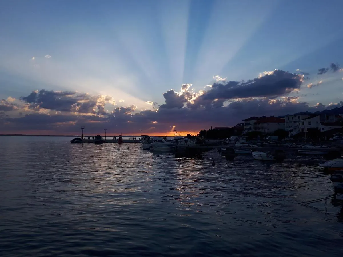 Apartmani Tinka Starigrad Paklenica