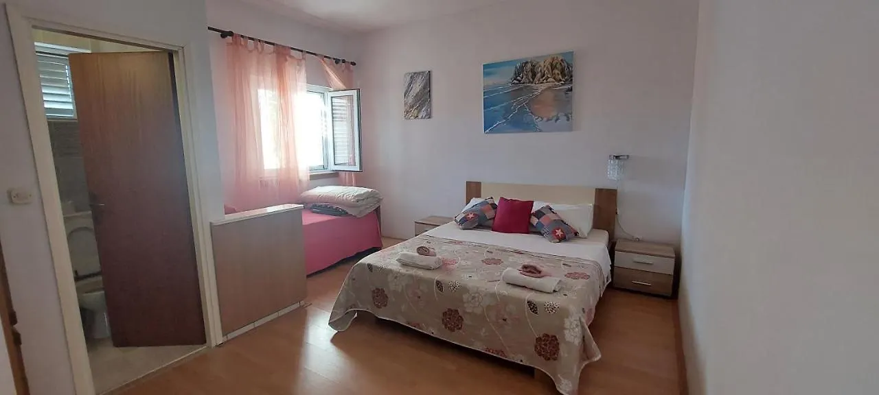 Apartmani Tinka Starigrad Paklenica
