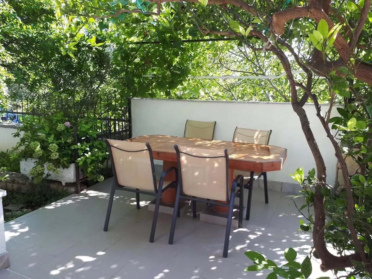 Apartment Apartmani Tinka Starigrad Paklenica